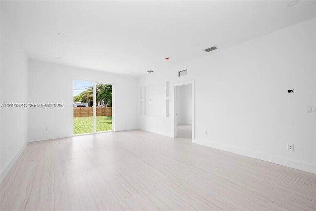 Building Photo - 10745 SW 217th St