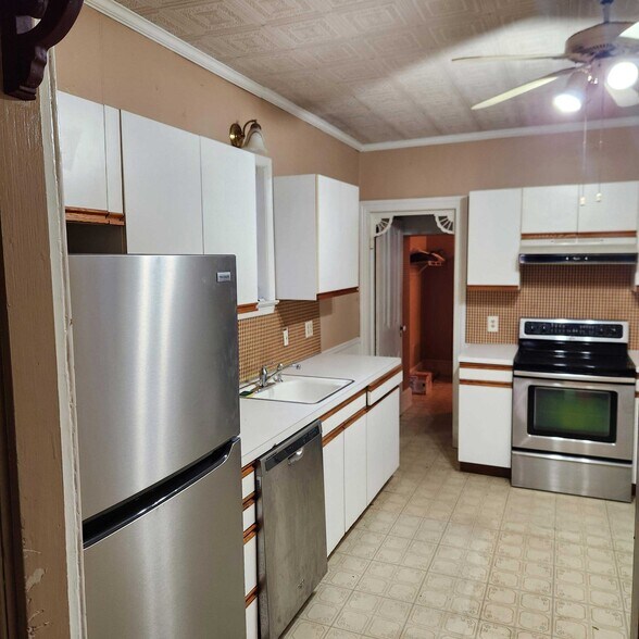 Kitchen - 43 Walnut St