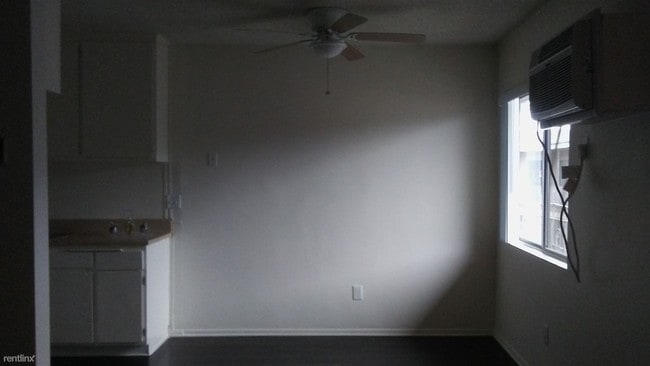 dining room unit 25 - Nordhoff Apartments