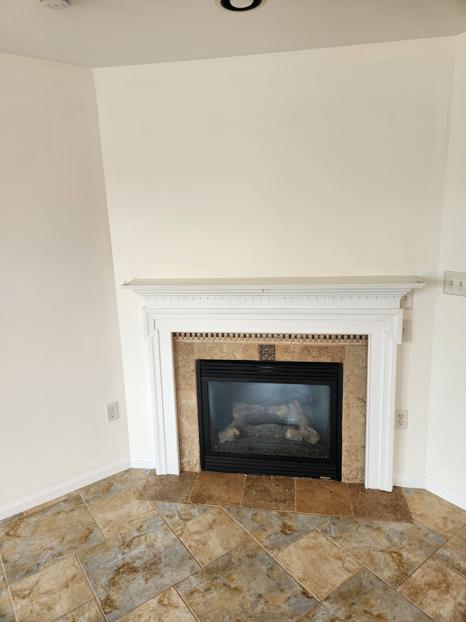 Building Photo - 513 Northstar Dr
