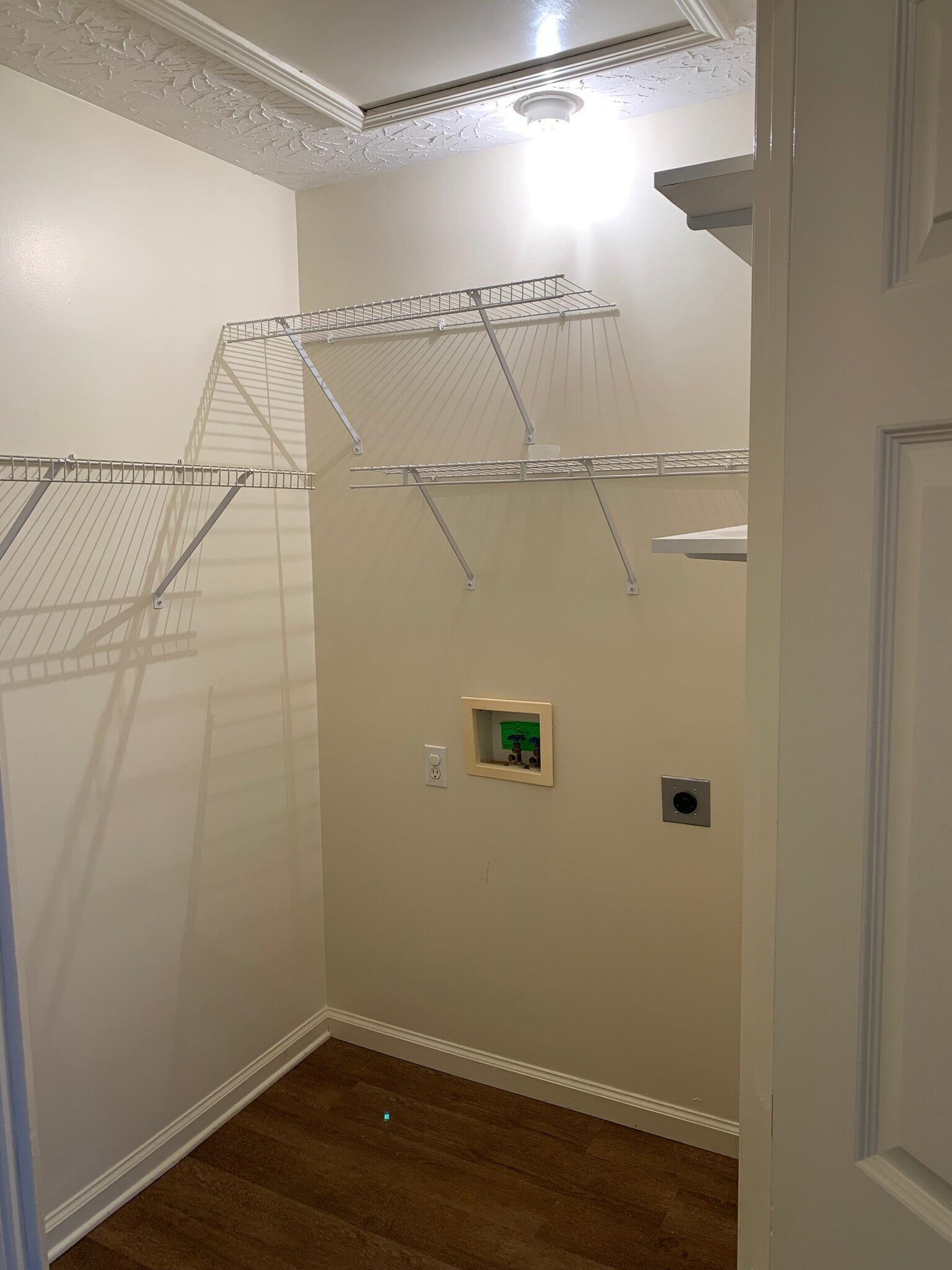 Building Photo - 1065 B Brandy Lane