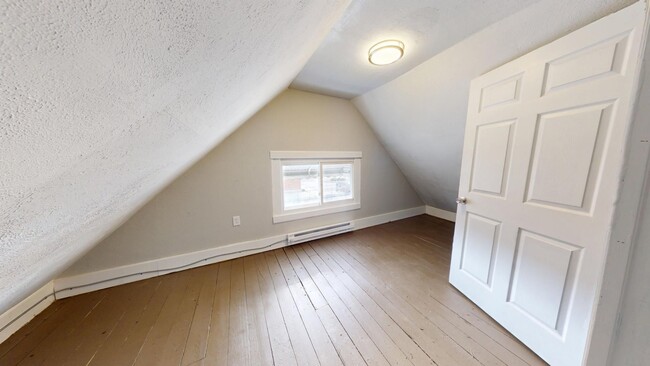 Building Photo - Lease to own! 5 bedroom/1 bath, Old Brooklyn.