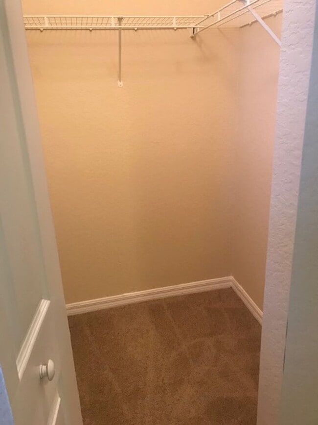 Building Photo - Rental unit