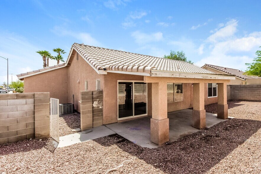 Building Photo - 5337 N Padero Dr
