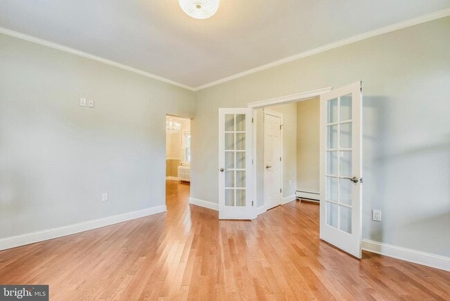 Building Photo - 214 E Monroe Ave