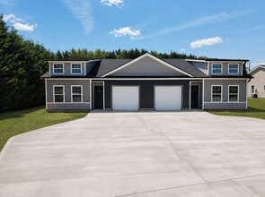 Building Photo - 818 Berry Rd