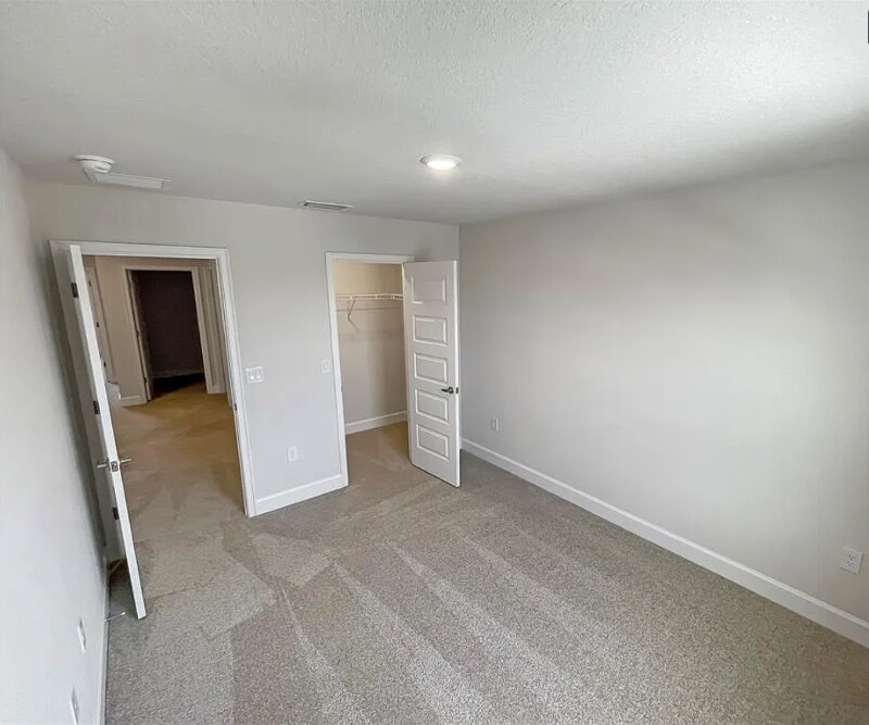 Building Photo - 3717 Sagefield Dr