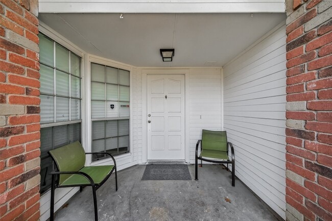 Building Photo - 21067 Southern Colony Ct