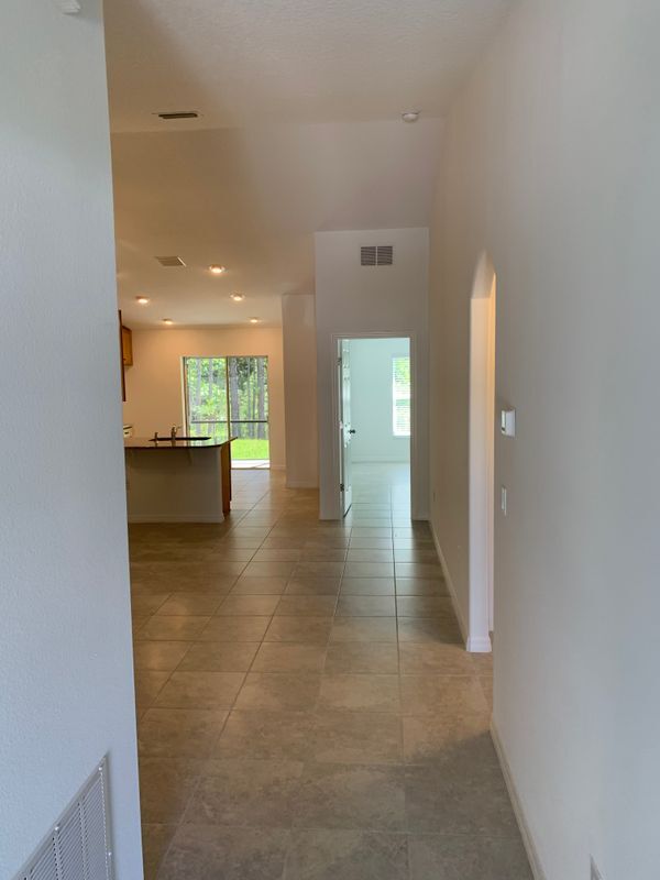 Building Photo - 124 Plainview Dr