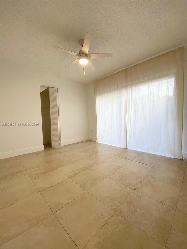 Building Photo - 6544 SW 114th Pl