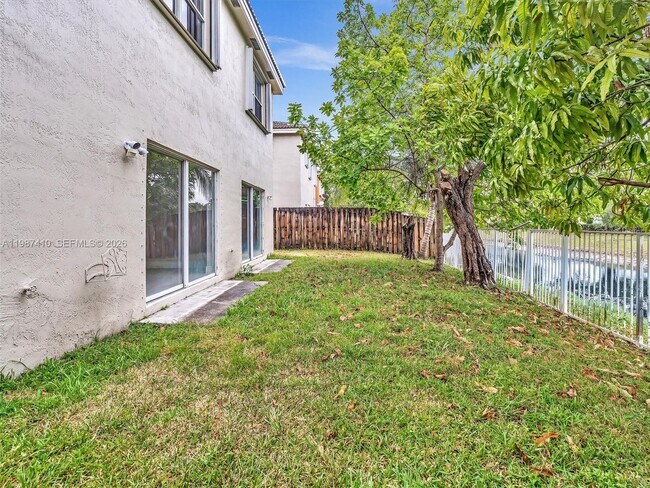 Building Photo - 1498 SW 106th Ave