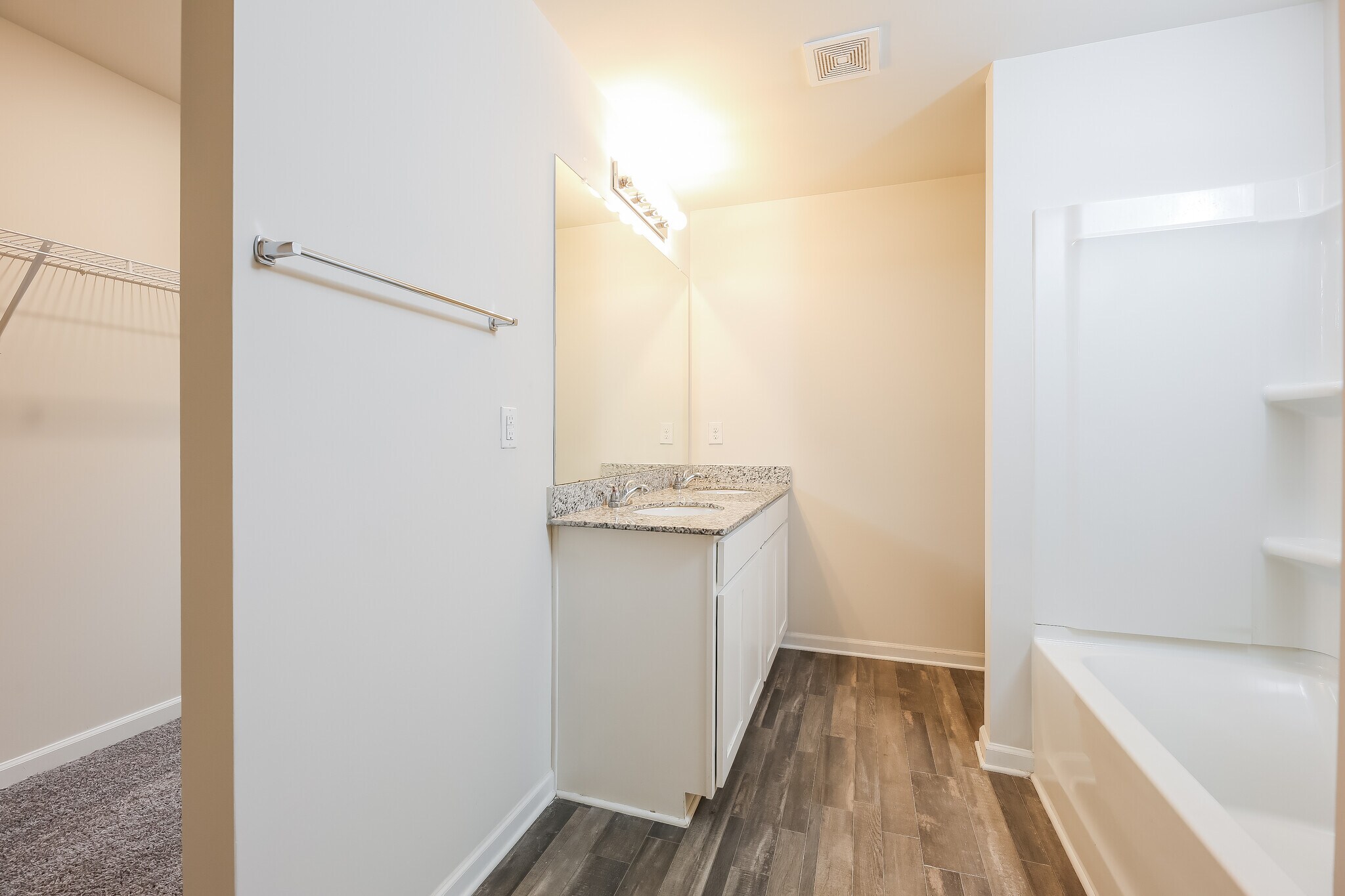 Building Photo - 222 Wadsworth Rd