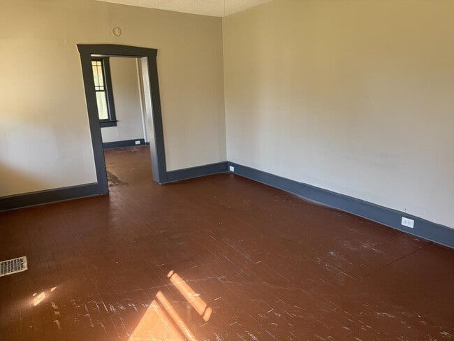 Building Photo - 764 Hopkins Dr