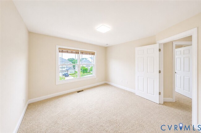 Building Photo - 5421 Hickory Ann Dr