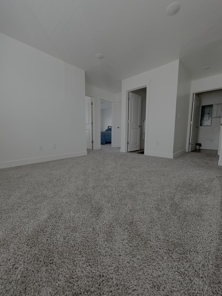 Building Photo - 460 E 25 N