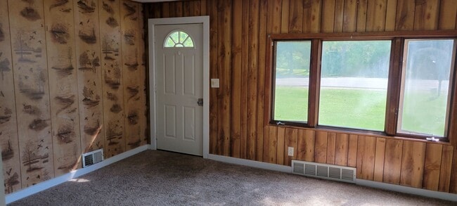 Building Photo - 3 Bed 1 Bath Single Family Home in Wausau