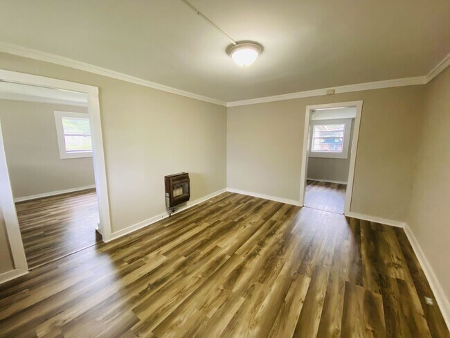 Building Photo - First month FREE!