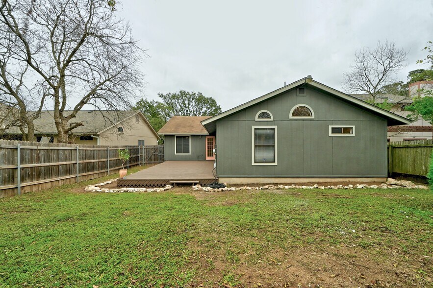 Building Photo - 4712 Velasco Plz