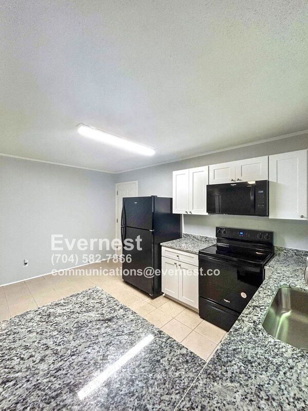 Building Photo - 5008 Sea Oates Ln