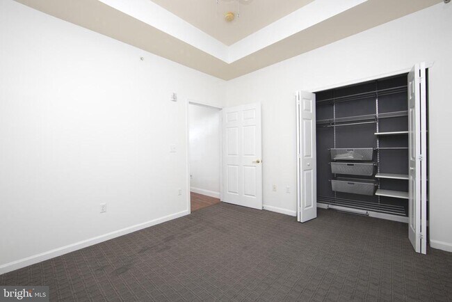 Building Photo - 244 Breeders Cup Dr