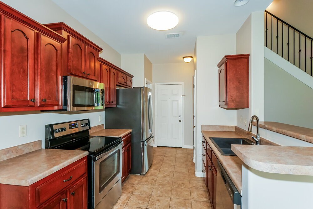 Building Photo - 445 Green Willow Cove