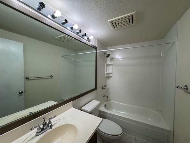 Building Photo - Available Now. 2BD/2BA/1PKG townhome at Vi...