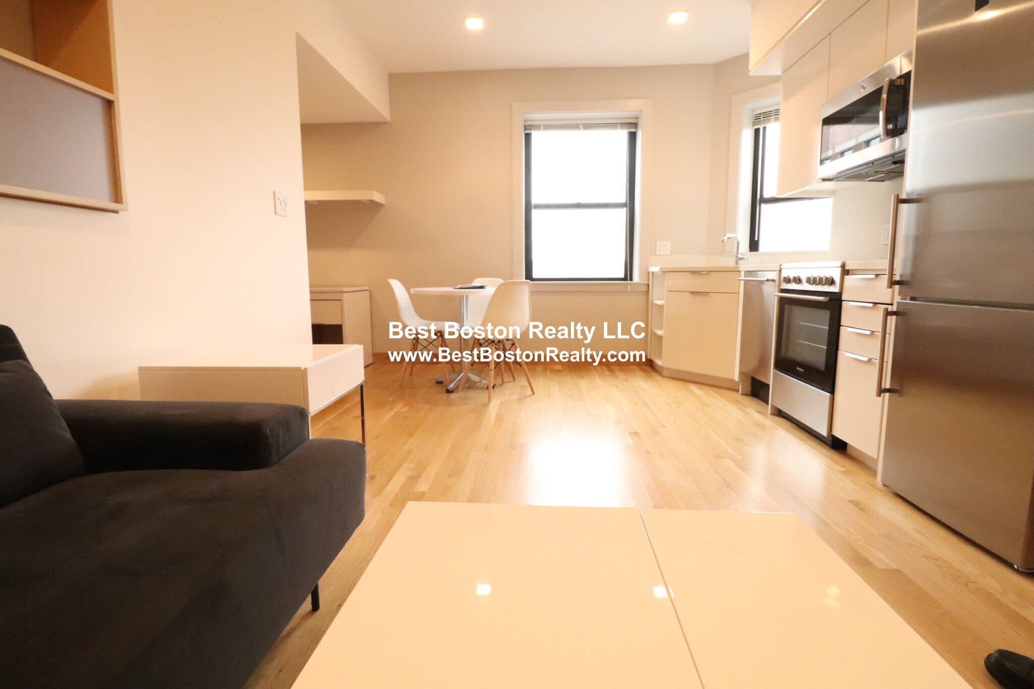 Building Photo - 115 Mt Auburn St