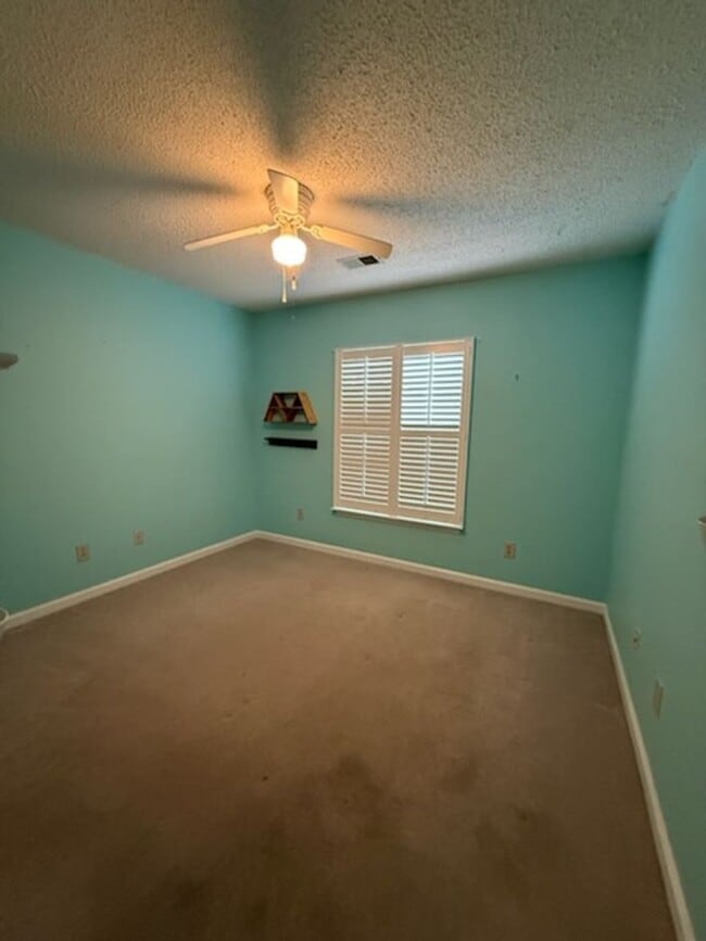 Building Photo - Charming 3-bedroom, 2-bath home in Florence,