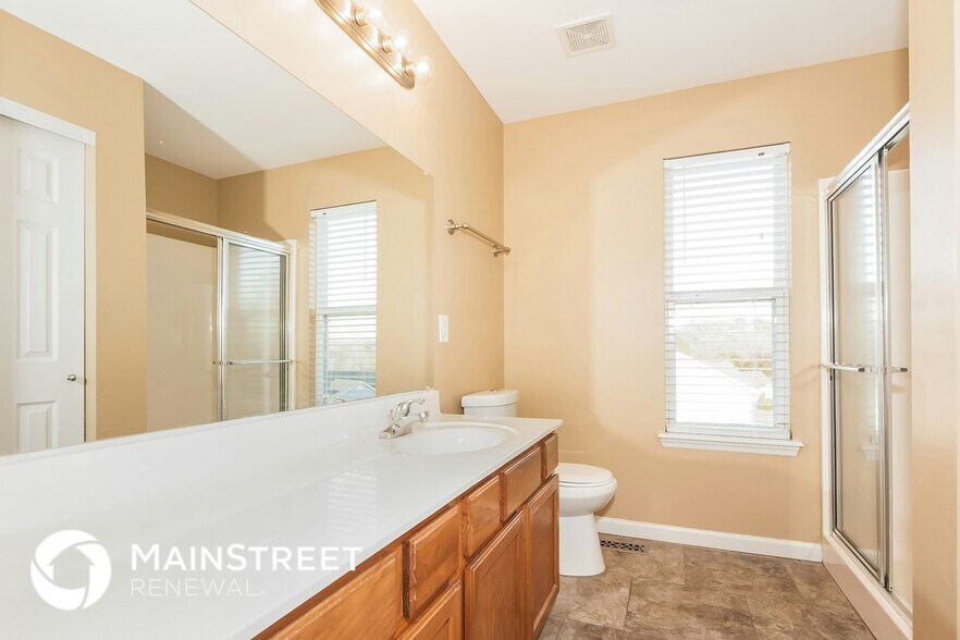 Building Photo - 2303 Pond Ct