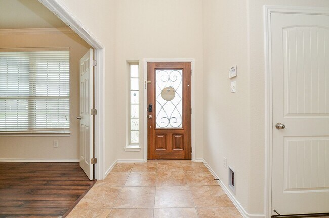 Building Photo - 3119 Balch Springs Ln