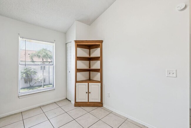 Building Photo - Spacious and Affordable 2/2 Condo In Lancelot at Winter Park