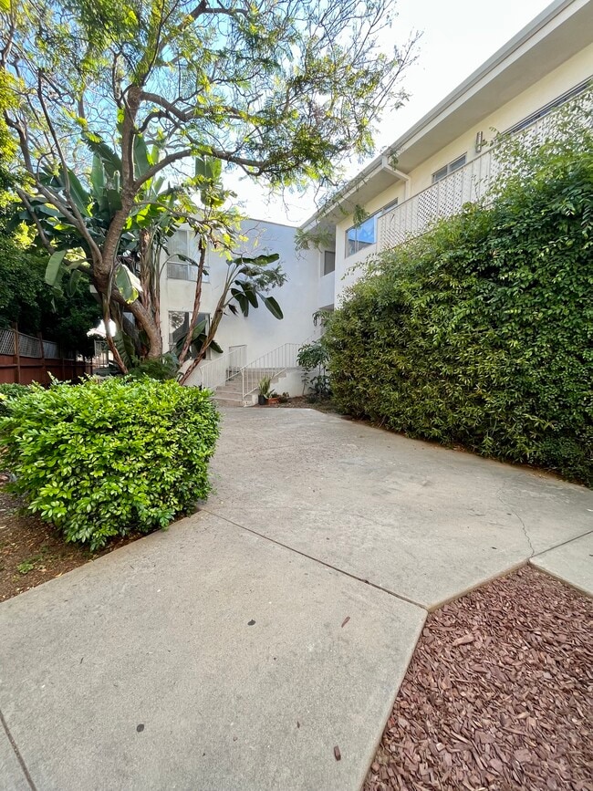 Primary Photo - 1230 Princeton St