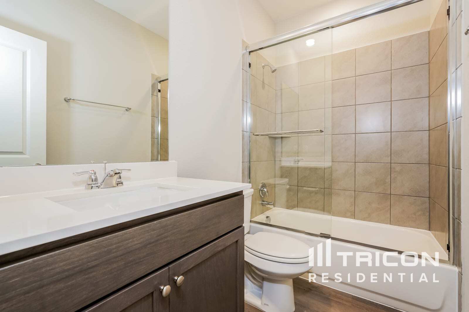 Building Photo - 2505 Finch Holw Dr