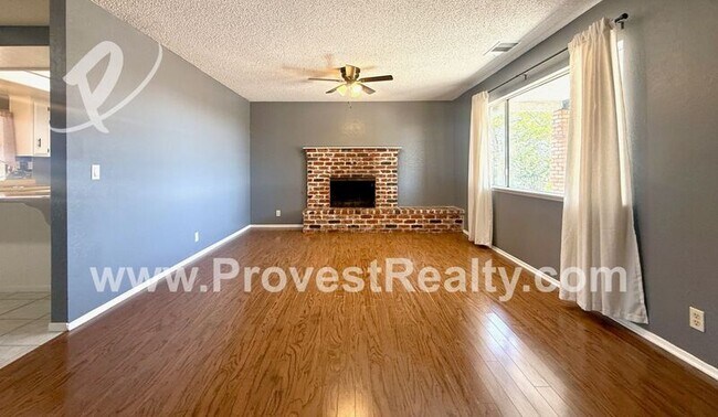 Building Photo - 10544 3rd Ave