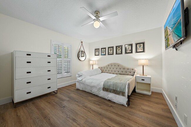 Building Photo - 15415 Alexander Run