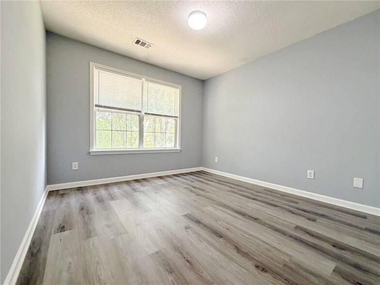 Building Photo - 11545 Carriage Park Ln
