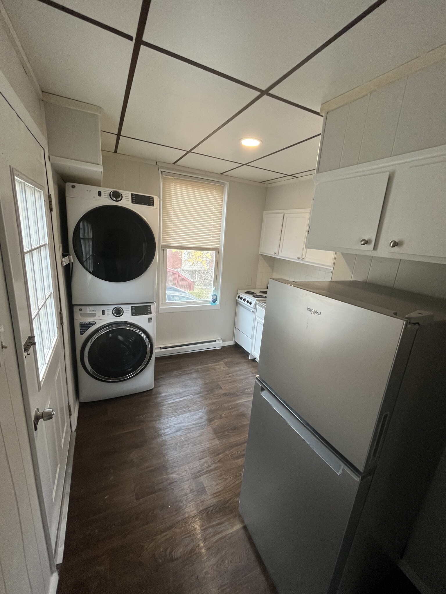 Kitchen - 2700 Mount Rd