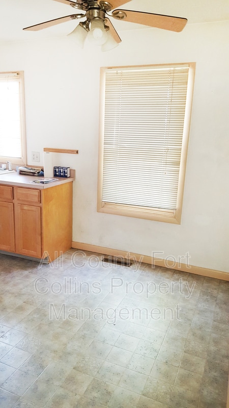 Building Photo - 817 E Laurel St