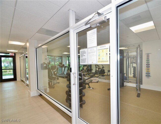 Building Photo - 10851 Gulf Shore Dr