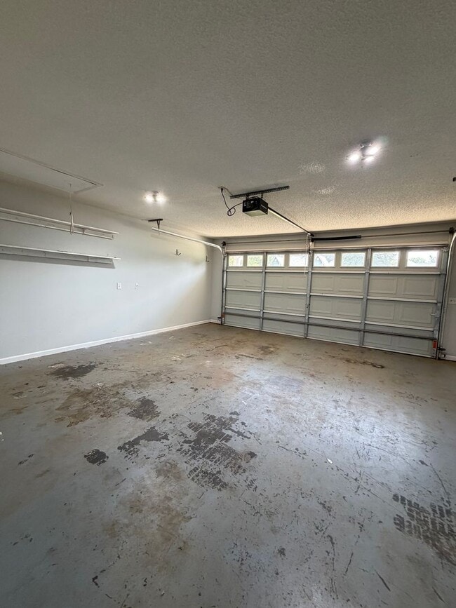 Building Photo - 141 Katina Rd