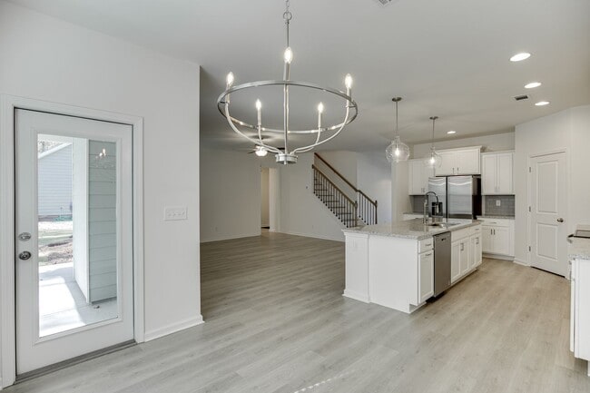 Building Photo - 230 Dragon Dr