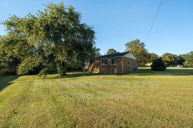 Building Photo - 8119 Vaughn Cir