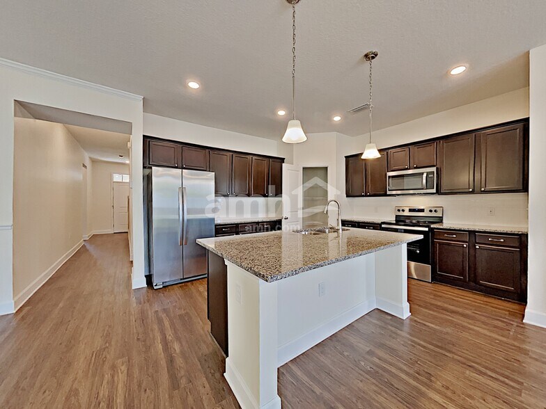Building Photo - 309 Pine Terrace Dr