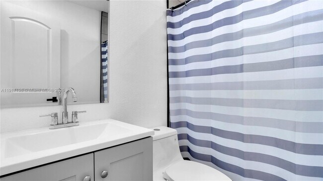 Building Photo - 32 SW 9th St