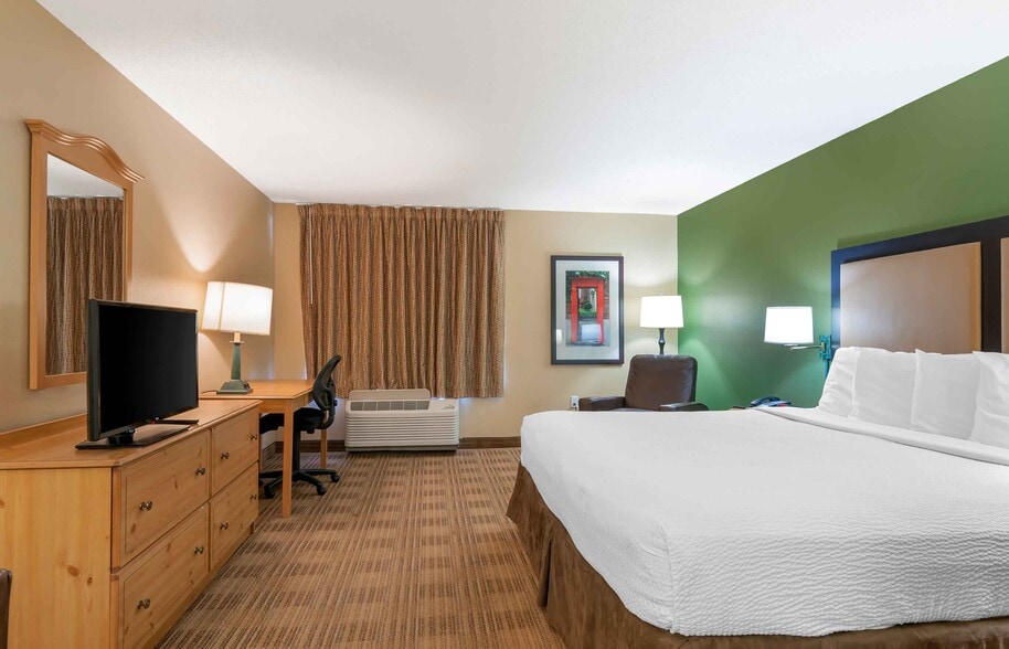 Building Photo - Furnished Studio-Kansas City - Overland Park - Nall Ave