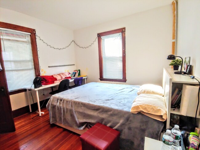 Building Photo - 49 Flynt St