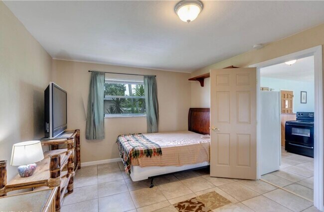 Building Photo - 144 Vermont Ave