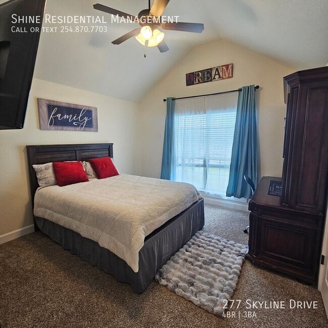 Building Photo - 277 Skyline Dr