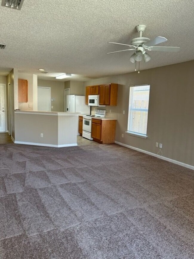 Building Photo - 950 Wynfield Cir