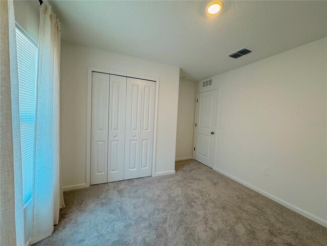 Building Photo - 1922 Sarah Street